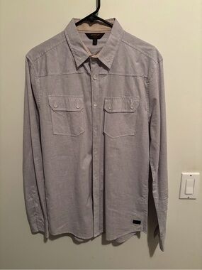 Outpost Makers Men’s Light Gray Button-Down Shirt with Chest Pockets